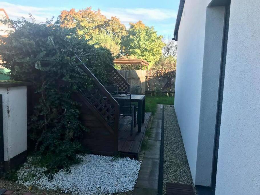 Bezauberndes Gaestehaus Mit Terrasse Neurenberg Buitenkant foto